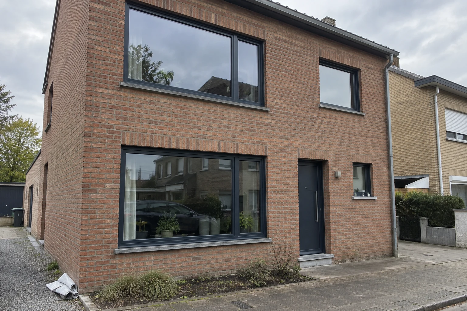 Moderne aluminium ramen met strakke afwerking in Leuven